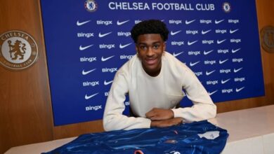 تشيلسي يؤمن مستقبل دفاعه بتمديد عقد جوش أتشيمبونغ حتى 2029