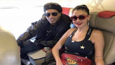 رونالدينيو يعود إلى كرة القدم في كولومبيا بعد عام كامل من التقاعد