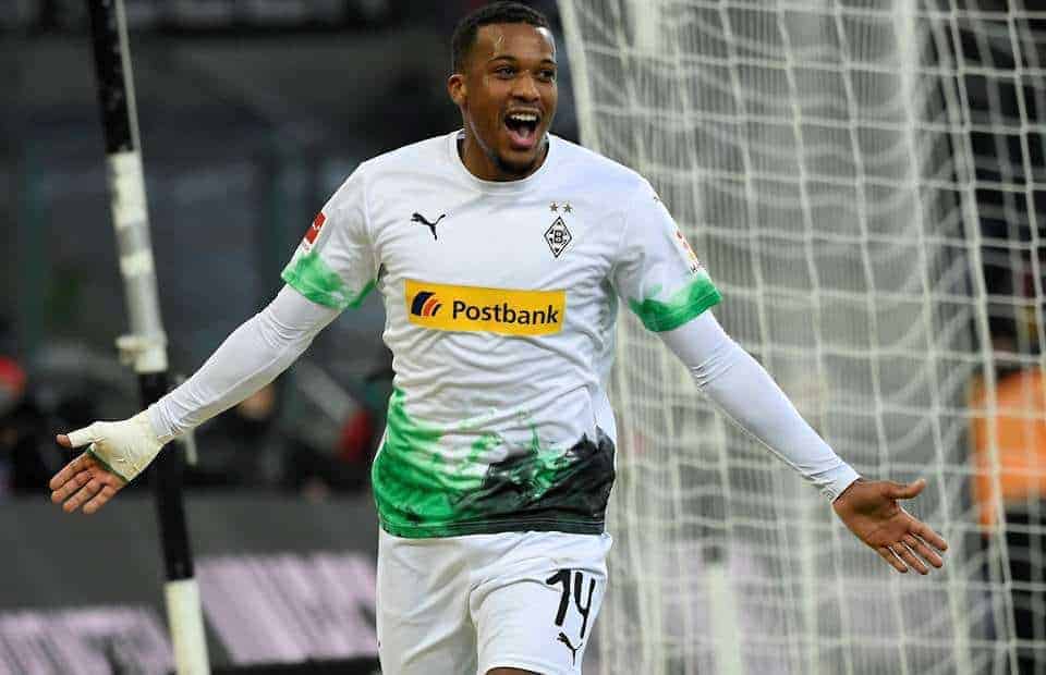 الحسن بليا مهاجم فريق مونشنجلادباخ (صورة: Givemesport)