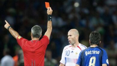 تقرير | أشهر 10 بطاقات حمراء في تاريخ كرة القدم..زيدان في المقدمة!