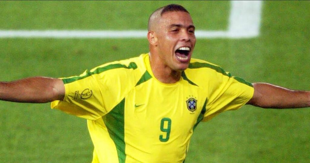 فيديو جميع أهداف الظاهرة رونالدو مع منتخب البرازيل