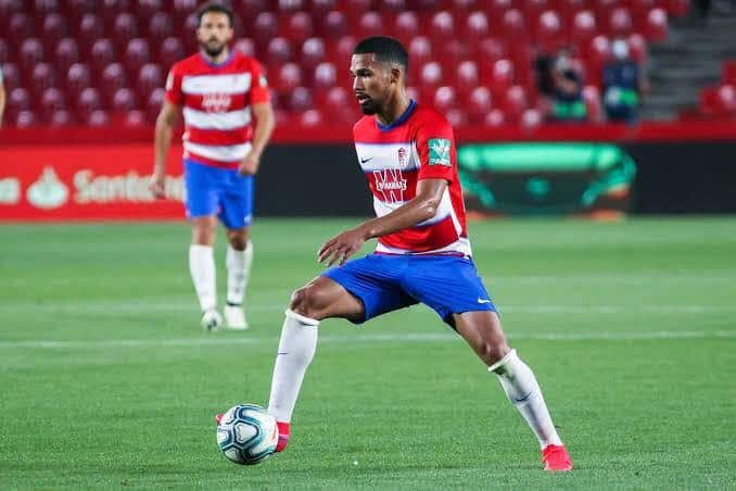 لاعب فنزويلا يانخيل هيريرا المعار إلى غرناطة من مانشستر سيتي