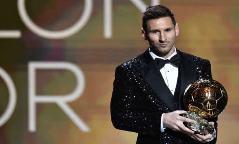 الكرة الذهبية | ما عدد النقاط التي رجحت كفة ليونيل ميسي على ليفاندوفسكي؟