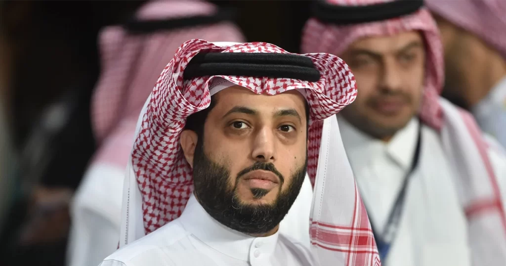 حقيقة الصورة المتداولة لتركي آل الشيخ داخل مستشفى