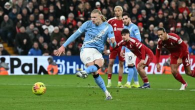 مانشستر سيتي يفك عقدة آنفيلد ويهزم ليفربول بضربة جزاء في الوقت الضائع